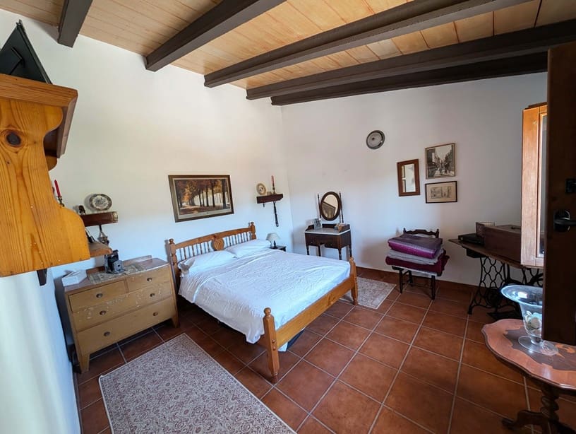 3 soverom Finca/Herregård til salgs i Garcia - € 189 000 (Ref: 9902408)