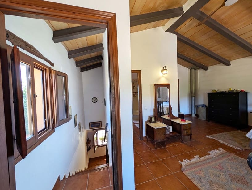 3 soverom Finca/Herregård til salgs i Garcia - € 189 000 (Ref: 9902408)