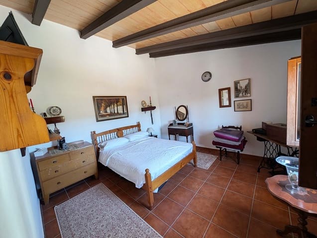 3 soverom Finca/Herregård til salgs i Garcia - € 189 000 (Ref: 9902408)