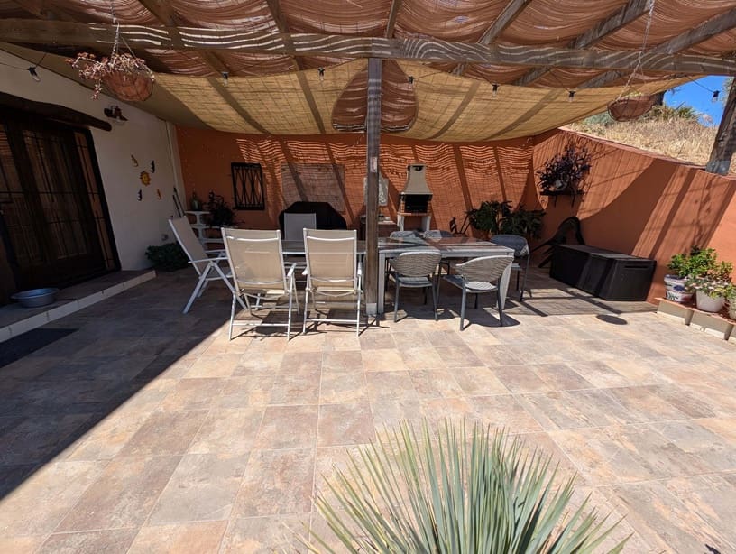 3 soverom Finca/Herregård til salgs i Garcia - € 189 000 (Ref: 9902408)