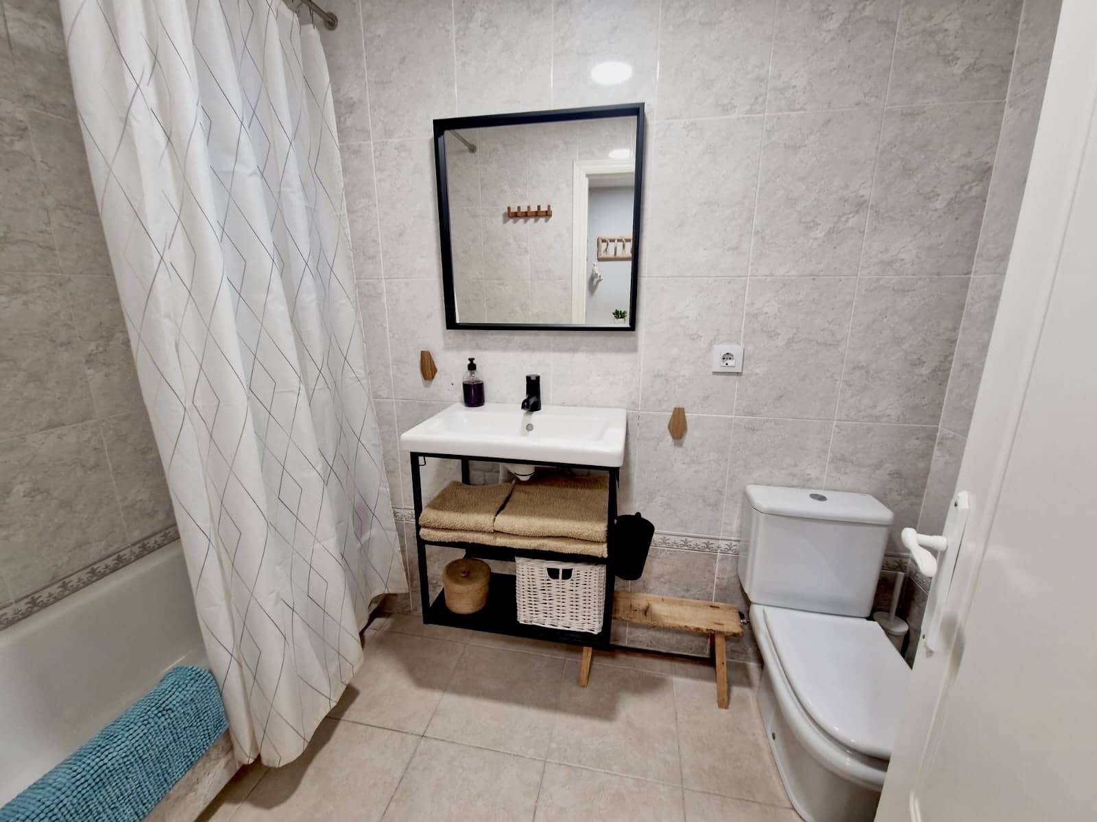 1 soverom Leilighet til salgs i Arenal med svømmebasseng garasje - € 279 000 (Ref: 9221324)