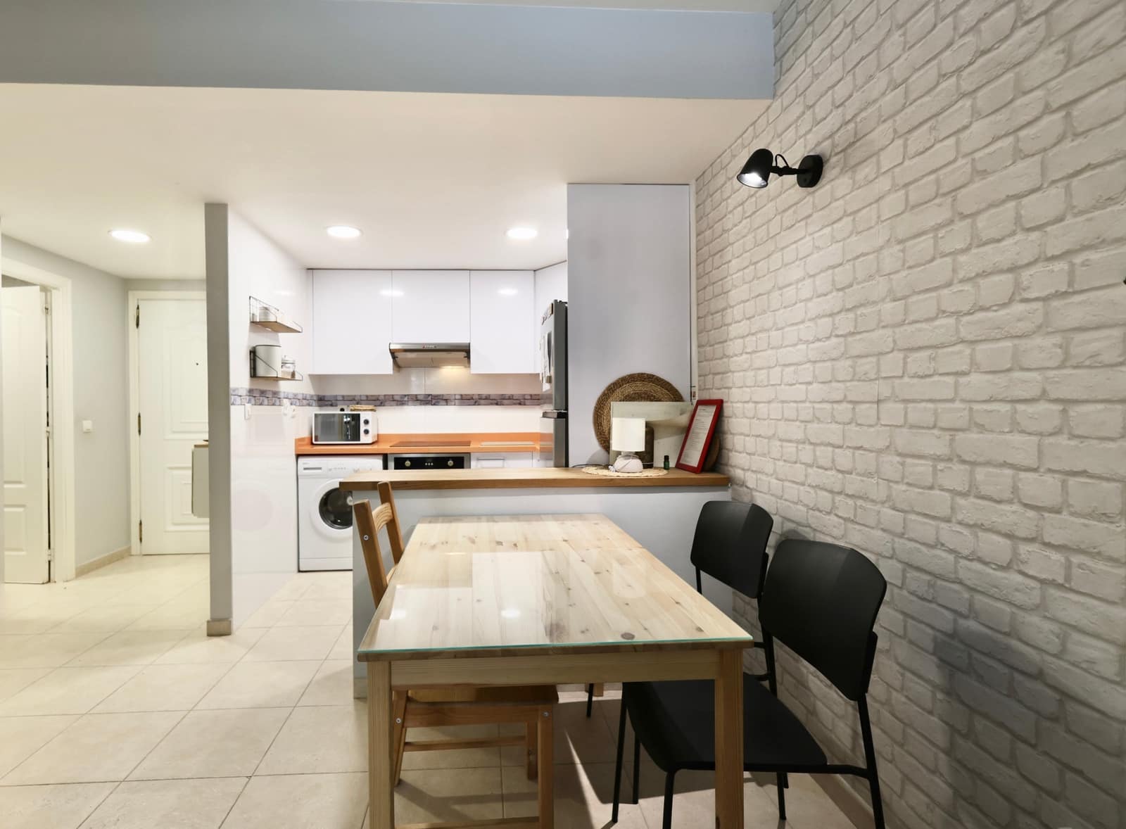 1 soverom Leilighet til salgs i Arenal med svømmebasseng garasje - € 279 000 (Ref: 9221324)