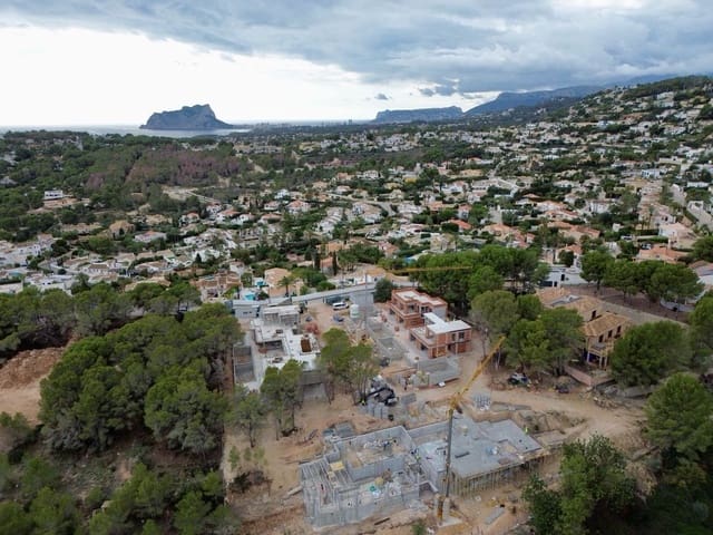 3 soveværelse Villa til salg i Teulada Pueblo, Teulada-Moraira med swimmingpool - € 1.690.000 (Ref: 9221333)