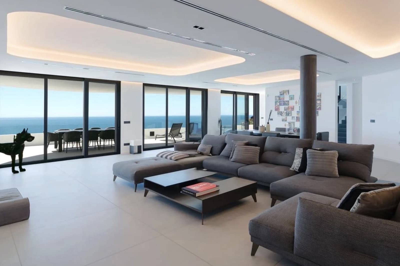 3 soveværelse Villa til salg i Ambolo med swimmingpool garage - € 4.250.000 (Ref: 9228182)