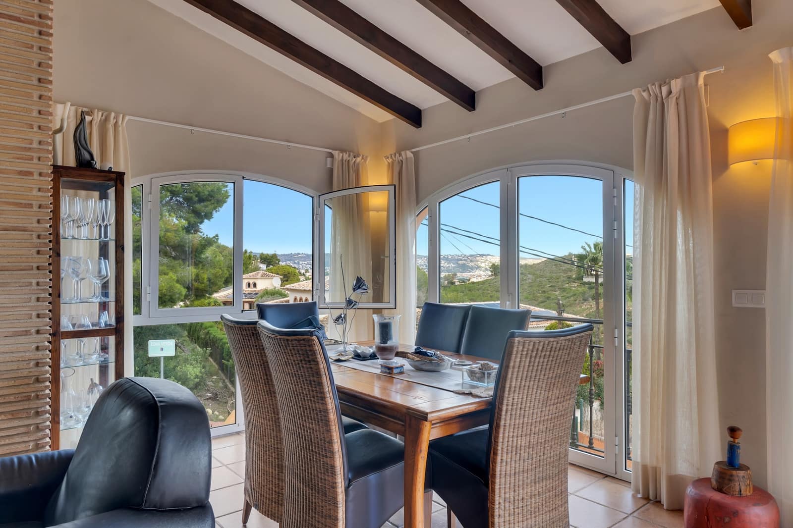 3 bedroom Villa for sale in Pinosol with pool garage - € 599,000 (Ref: 9438689)