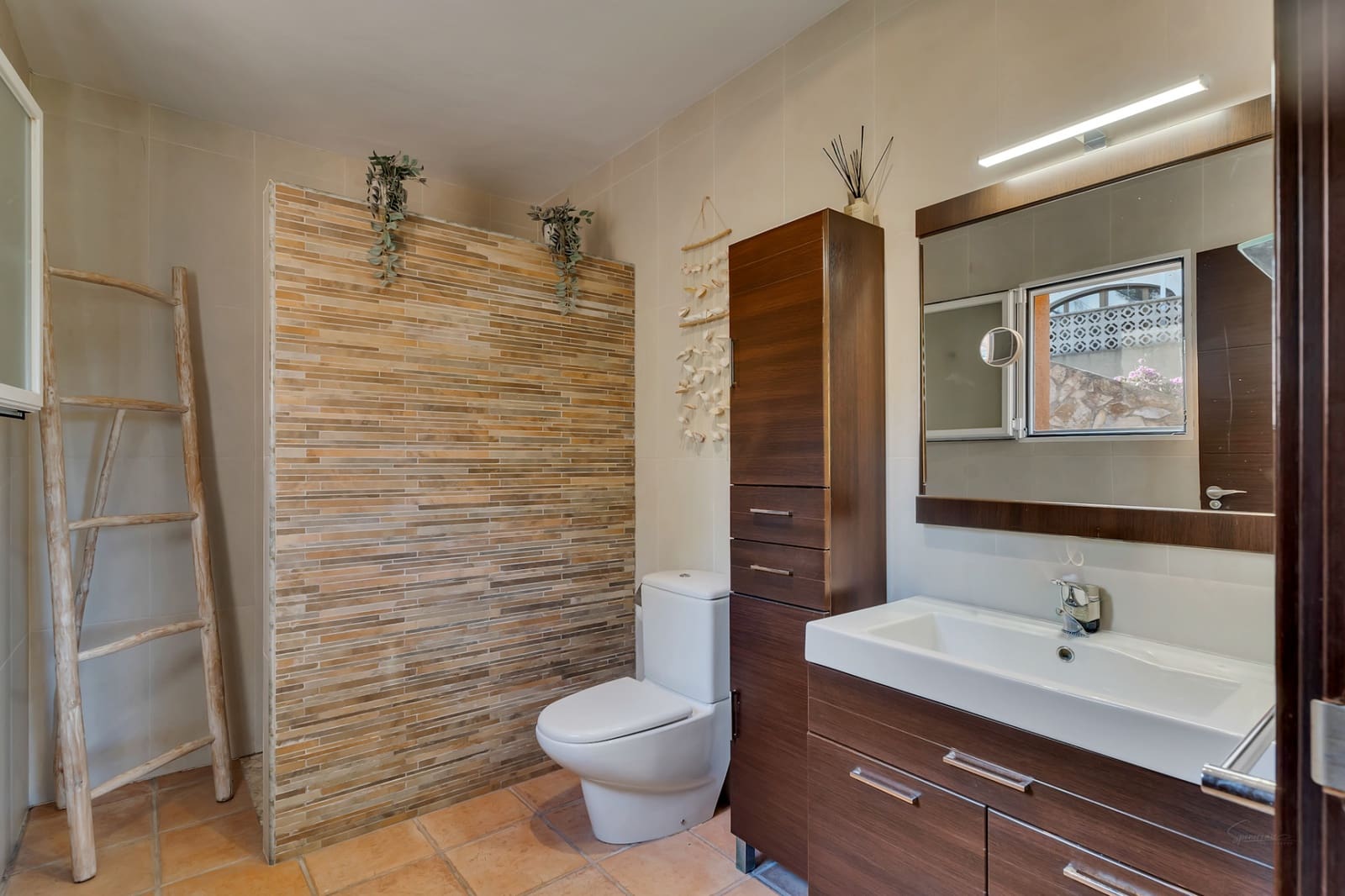 3 bedroom Villa for sale in Pinosol with pool garage - € 599,000 (Ref: 9438689)