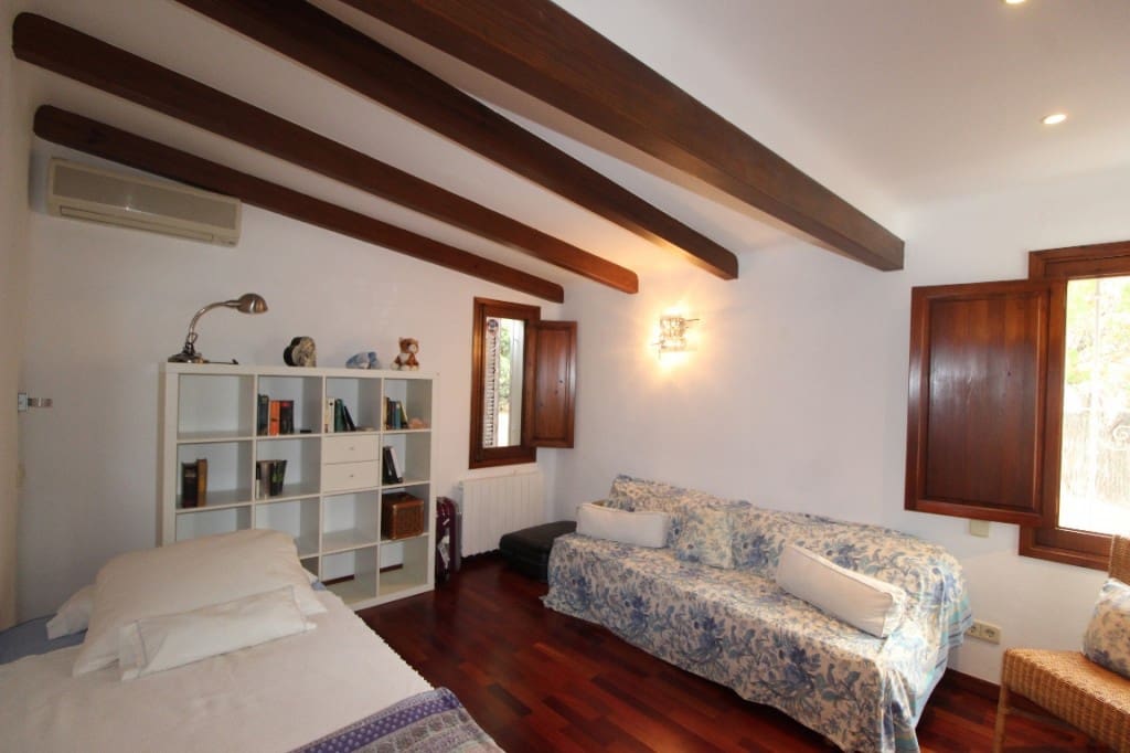 6 soveværelse Villa til salg i Bendinat med swimmingpool - € 3.500.000 (Ref: 2775798)