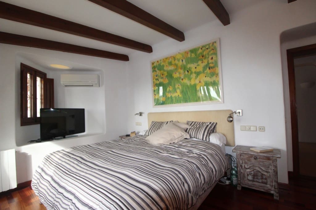 6 soveværelse Villa til salg i Bendinat med swimmingpool - € 3.500.000 (Ref: 2775798)