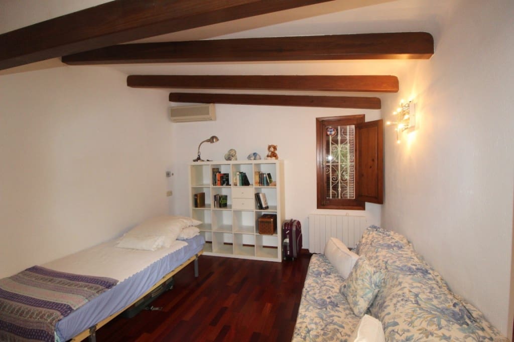 6 soveværelse Villa til salg i Bendinat med swimmingpool - € 3.500.000 (Ref: 2775798)