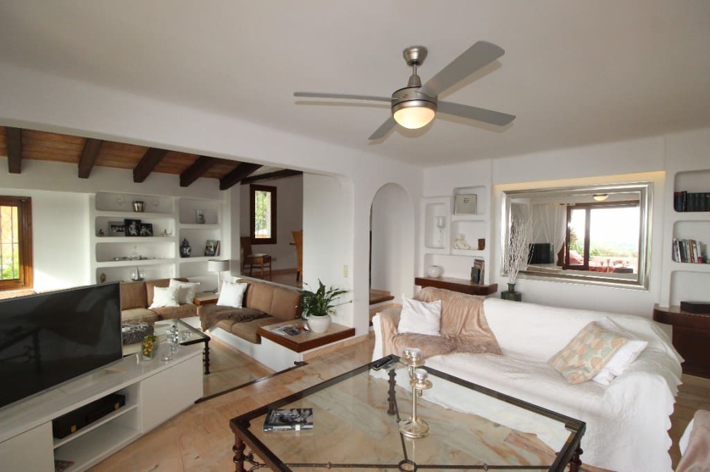 6 soveværelse Villa til salg i Bendinat med swimmingpool - € 3.500.000 (Ref: 2775798)