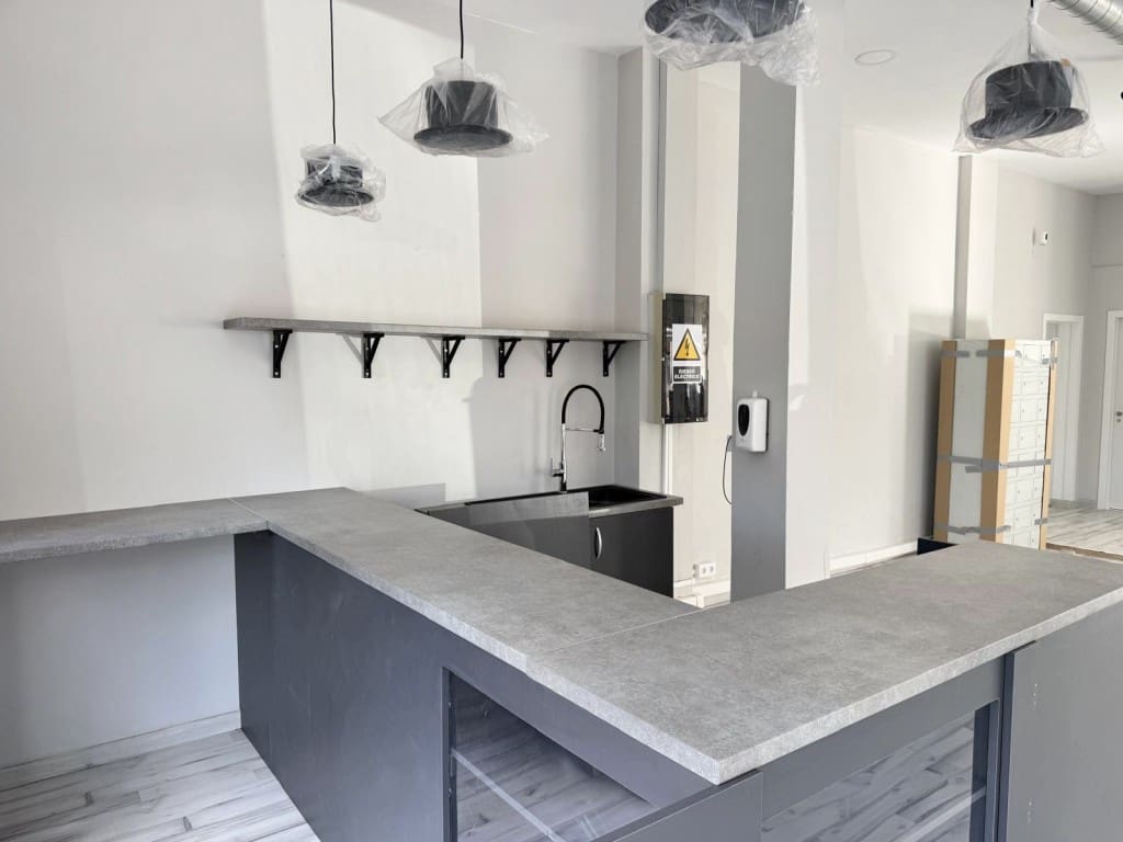 Kommersiell til salgs i Palmanova - € 325 000 (Ref: 3394834)