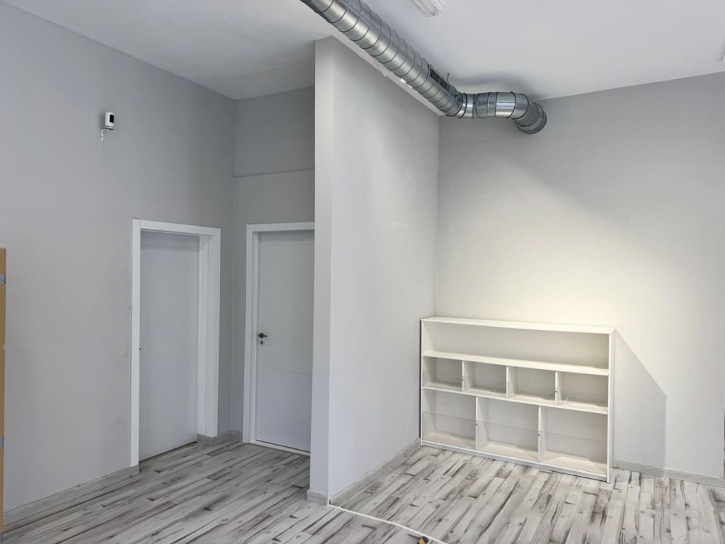 Kommersiell til salgs i Palmanova - € 325 000 (Ref: 3394834)