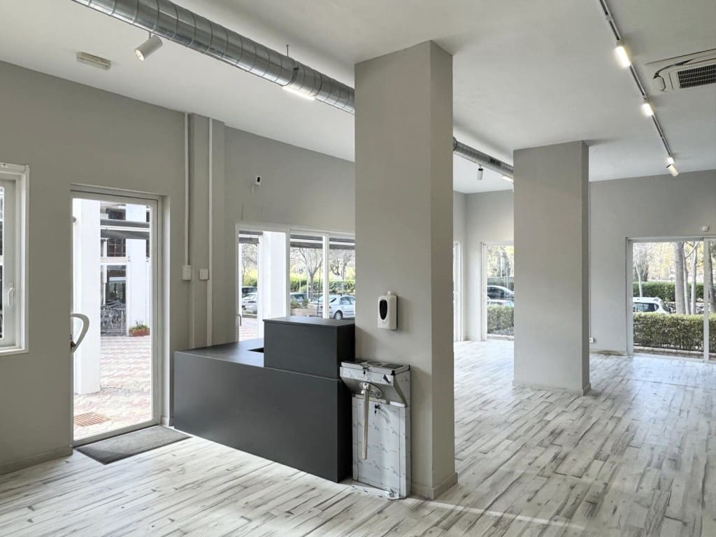 Kommersiell til salgs i Palmanova - € 325 000 (Ref: 3394834)