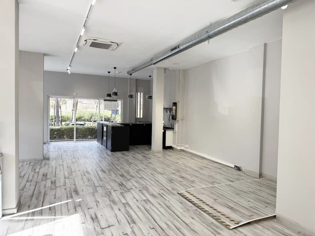 Kommersiell til salgs i Palmanova - € 325 000 (Ref: 3394834)