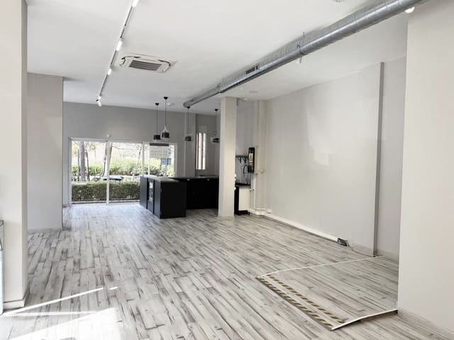 Erhverv til salg i Palmanova, Calvià - € 325.000 (Ref: 3394834)