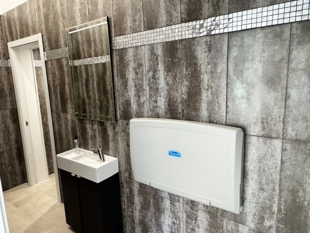 Kommersiell til salgs i Palmanova - € 325 000 (Ref: 3394834)