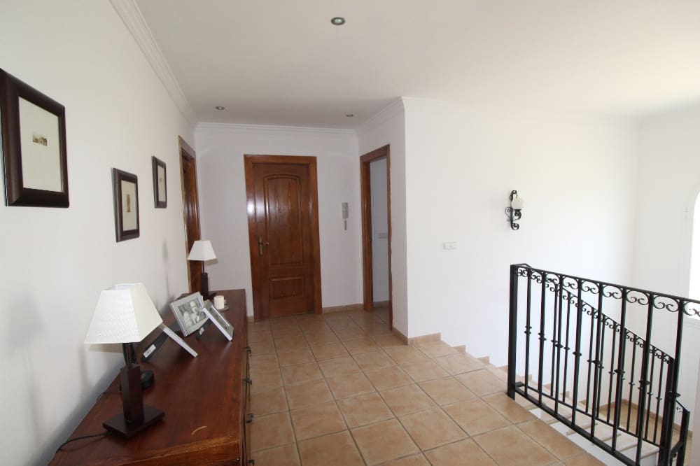 5 soverom Villa til salgs i Santa Ponsa med svømmebasseng garasje - € 2 520 000 (Ref: 4727786)