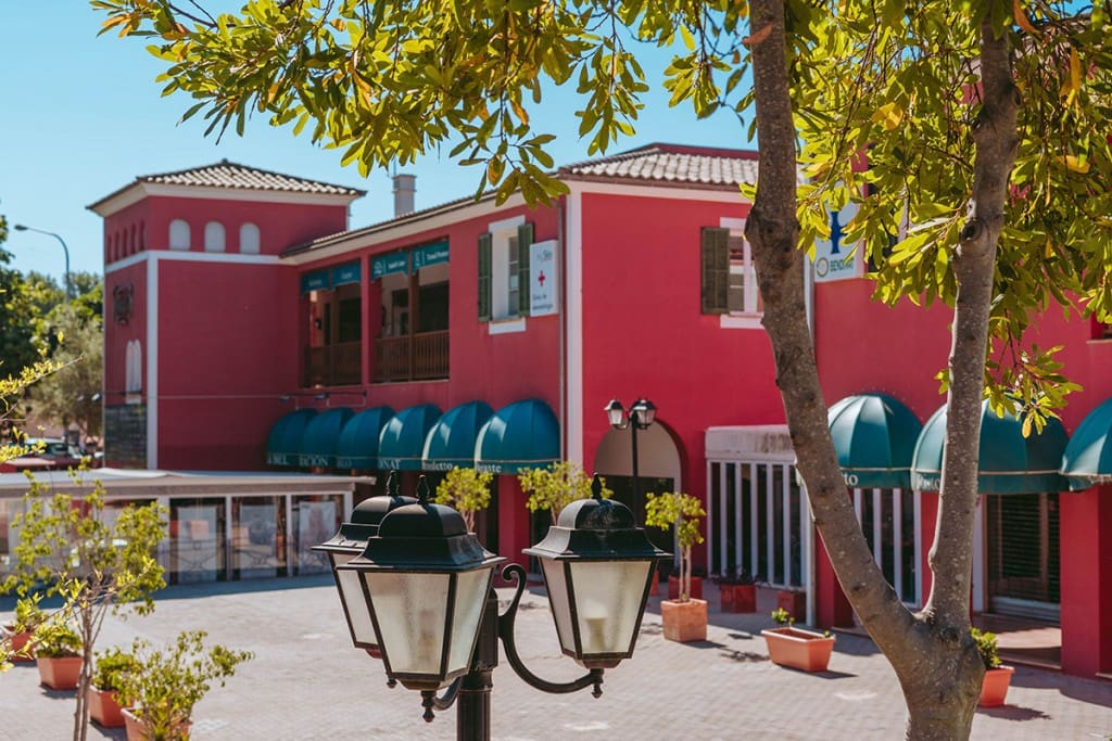 Commercial for sale in Bendinat - € 395,000 (Ref: 5165161)