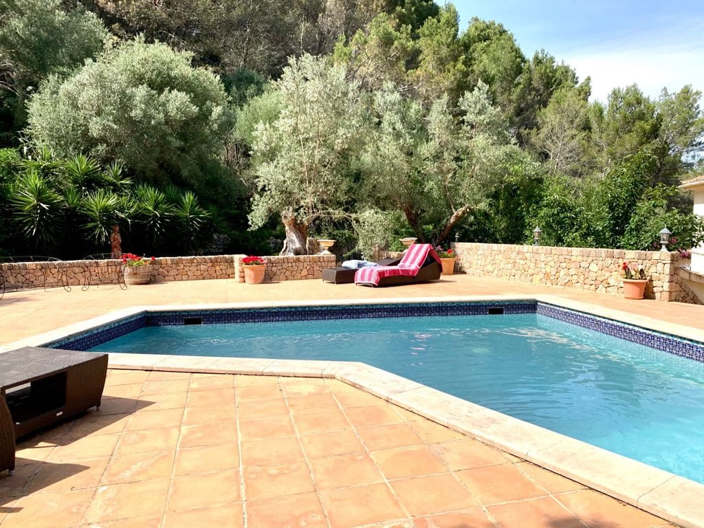 5 soveværelse Finca/Landehus til salg i Puigpunyent med swimmingpool garage - € 1.250.000 (Ref: 5920208)