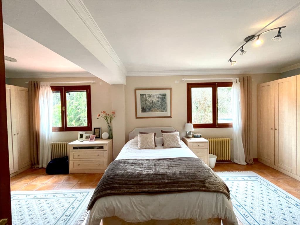 5 soveværelse Finca/Landehus til salg i Puigpunyent med swimmingpool garage - € 1.250.000 (Ref: 5920208)