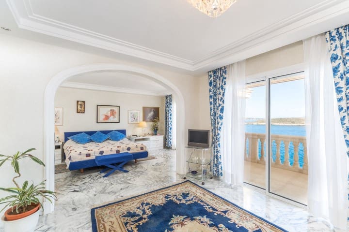 9 makuuhuone Huvila myytävänä paikassa Cala Vinyes / Cala Vinyas / Cala Vinas mukana uima-altaan 
autotalli - 9 900 000 € (Ref: 5961443)