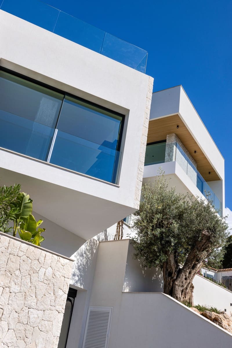 4 soveværelse Villa til salg i Bendinat med swimmingpool garage - € 7.475.000 (Ref: 6287019)