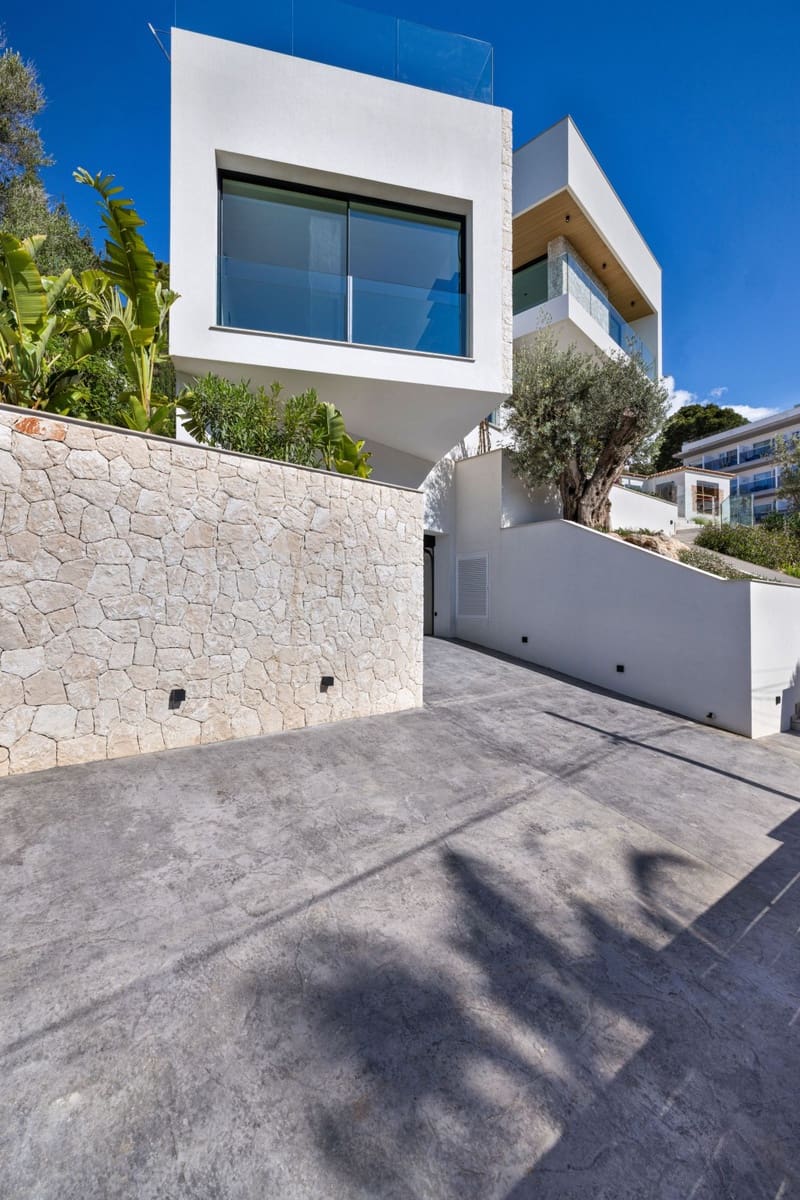 4 soveværelse Villa til salg i Bendinat med swimmingpool garage - € 7.475.000 (Ref: 6287019)