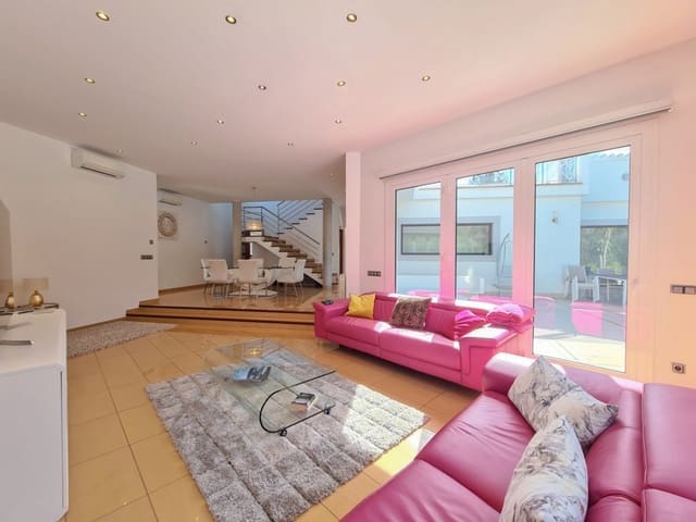 4 Zimmer Villa zu verkaufen in Santa Ponsa, Calvià mit Pool Garage - 2.500.000 € (Ref: 7124853)