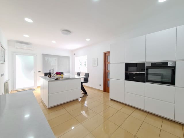 4 Zimmer Villa zu verkaufen in Santa Ponsa, Calvià mit Pool Garage - 2.500.000 € (Ref: 7124853)