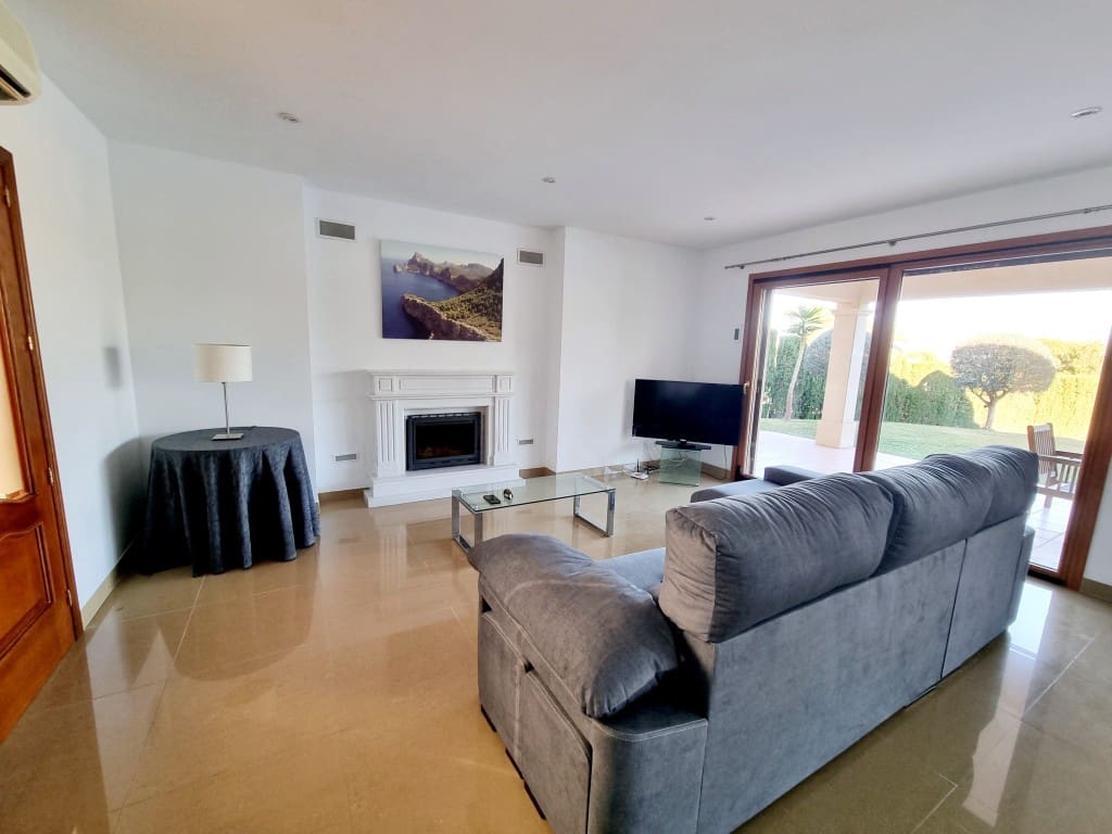 4 sovrum Villa till salu i Santa Ponsa med pool - 2 800 000 € (Ref: 7372699)