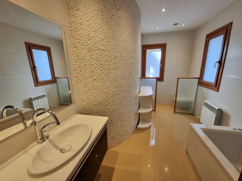 4 sovrum Villa till salu i Santa Ponsa med pool - 2 800 000 € (Ref: 7372699)