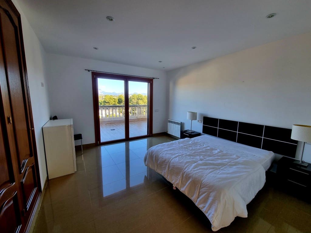 4 sovrum Villa till salu i Santa Ponsa med pool - 2 800 000 € (Ref: 7372699)