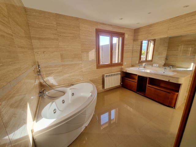 4 sovrum Villa till salu i Santa Ponsa, Calvià med pool - 2 800 000 € (Ref: 7372699)