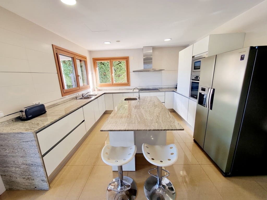 4 sovrum Villa till salu i Santa Ponsa med pool - 2 800 000 € (Ref: 7372699)