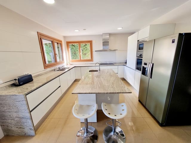 4 sovrum Villa till salu i Santa Ponsa, Calvià med pool - 2 800 000 € (Ref: 7372699)