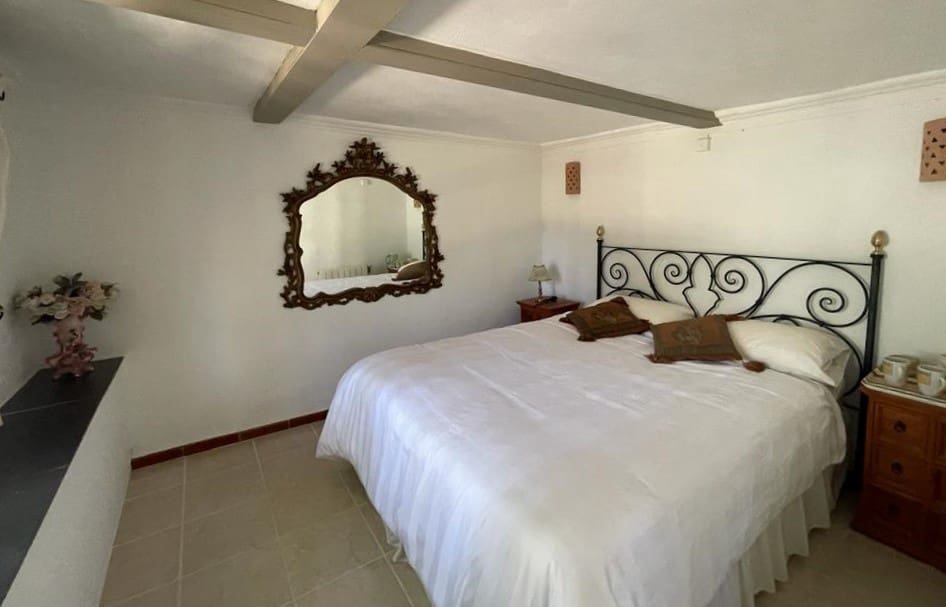 3 soveværelse Villa til salg i Sant Elm - € 699.500 (Ref: 7507228)