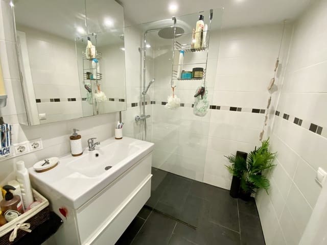 2 slaapkamer Appartement te koop in Portals Nous, Calvià met garage - € 375.000 (Ref: 8017089)