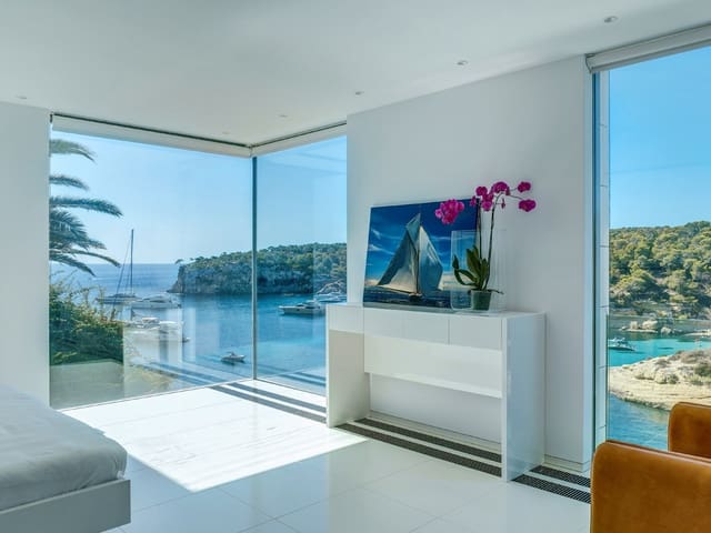 6 soveværelse Villa til salg i Sol de Mallorca, Calvià med swimmingpool - € 21.000.000 (Ref: 8035368)