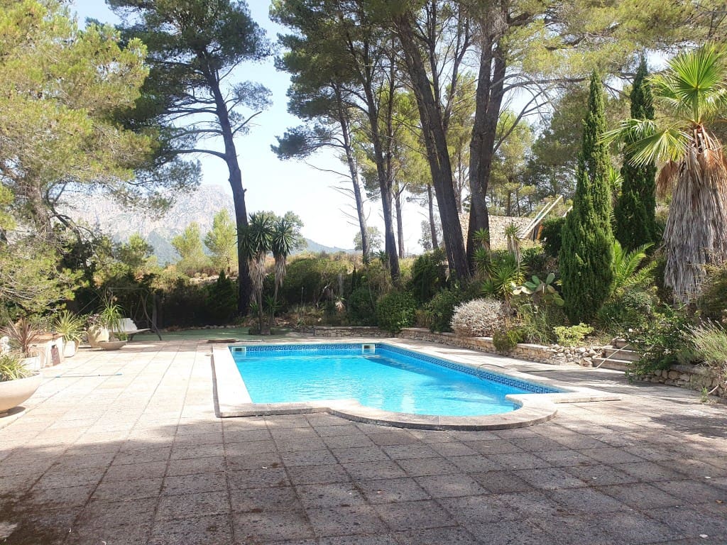 3 soveværelse Finca/Landehus til salg i Galilea med swimmingpool - € 1.450.000 (Ref: 8295643)