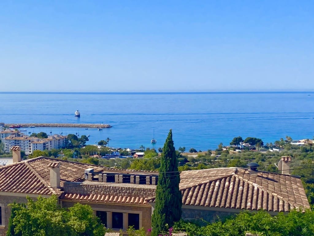 Villa/Maison de 3 chambres à louer à Costa d'en Blanes avec piscine garage - 5 500 € (Ref: 8331468)