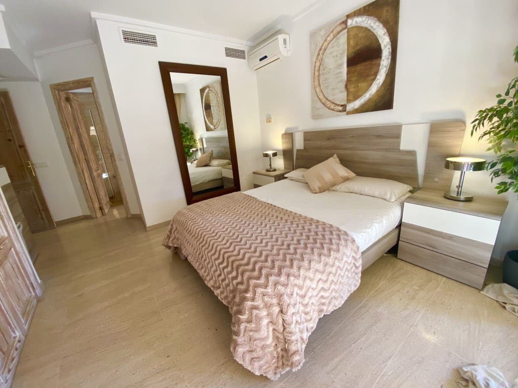 2 soveværelse Lejlighed til salg i Bendinat med swimmingpool garage - € 895.000 (Ref: 8640743)