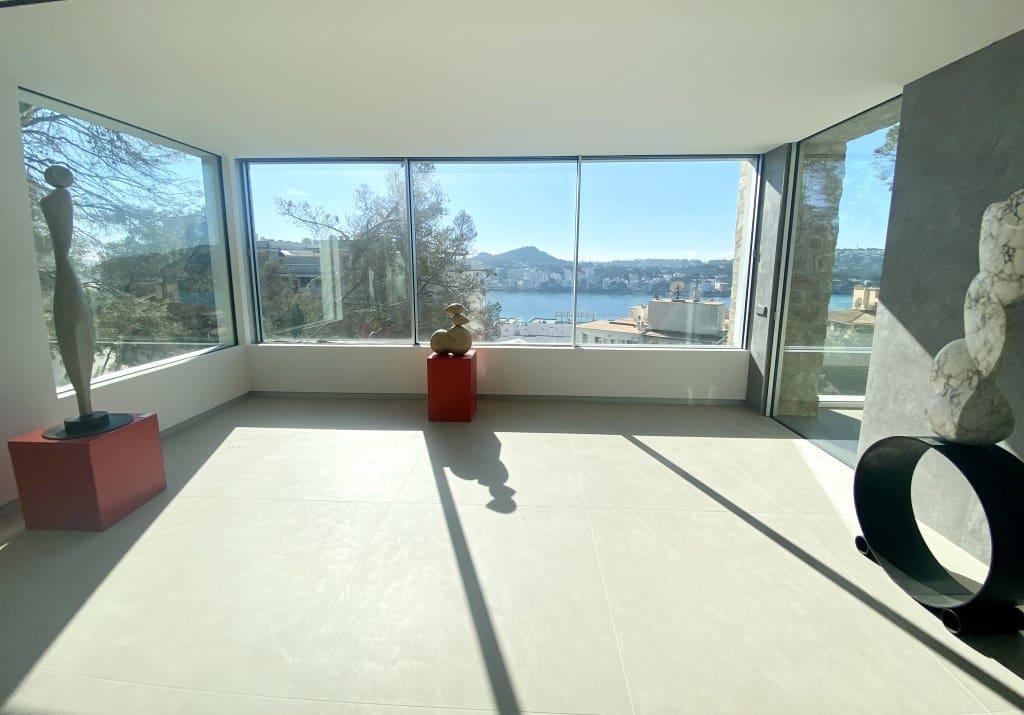 5 bedroom Villa for sale in Santa Ponsa with pool - € 4,250,000 (Ref: 8671697)