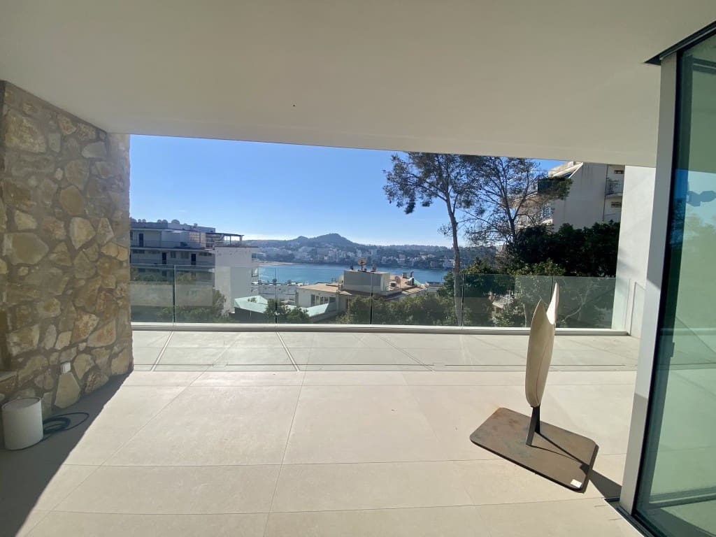 5 bedroom Villa for sale in Santa Ponsa with pool - € 4,250,000 (Ref: 8671697)