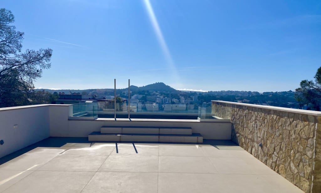 5 bedroom Villa for sale in Santa Ponsa with pool - € 4,250,000 (Ref: 8671697)