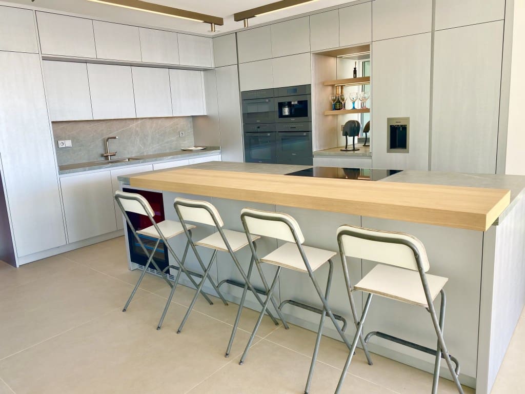 5 bedroom Villa for sale in Santa Ponsa with pool - € 4,250,000 (Ref: 8671697)