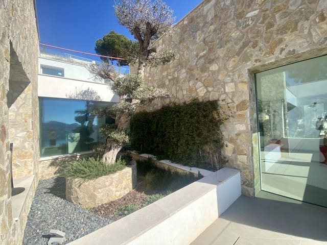 5 soveværelse Villa til salg i Santa Ponsa, Calvià med swimmingpool - € 4.250.000 (Ref: 8671697)