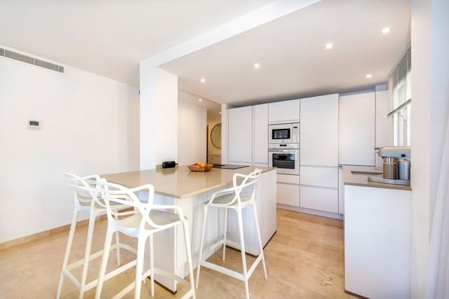 2 soverom Leilighet til salgs i Puerto de Andratx, Andratx med svømmebasseng - € 945 000 (Ref: 8766465)