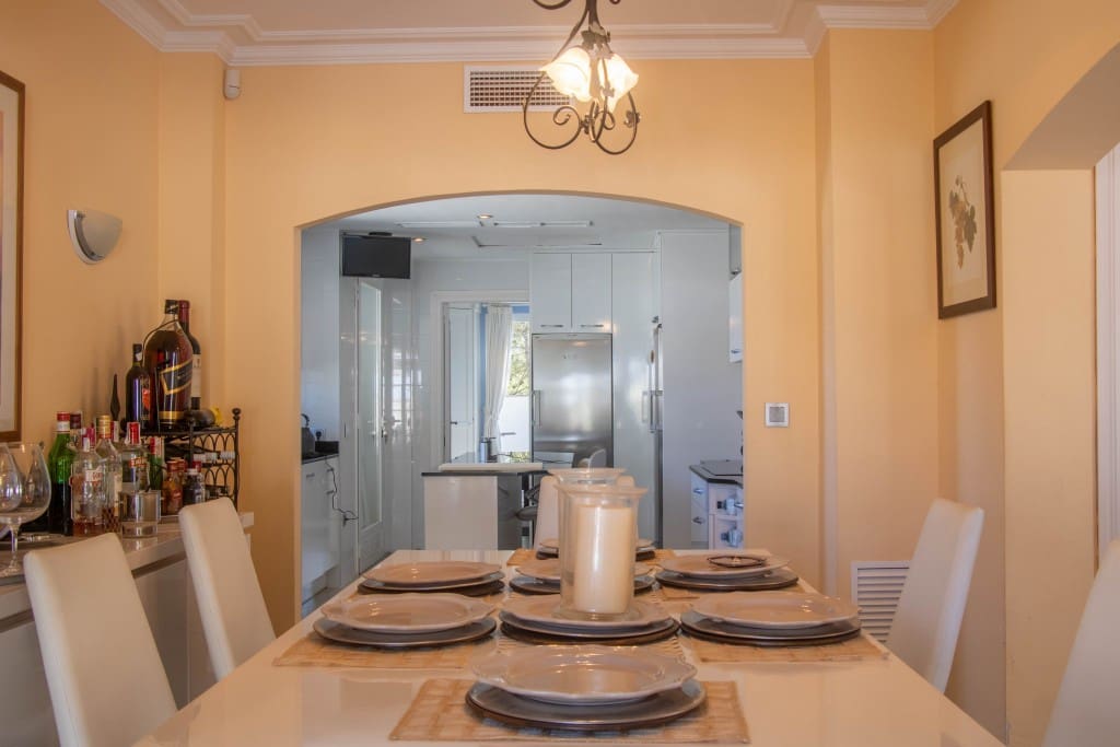 5 sypialnia Willa na sprzedaż w El Toro / Port Adriano z basenem garażem - 1 900 000 € (Ref: 8781159)