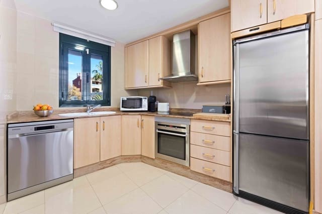 3 sypialnia Apartament na sprzedaż w Santa Ponsa, Calvià z basenem garażem - 990 000 € (Ref: 8781161)