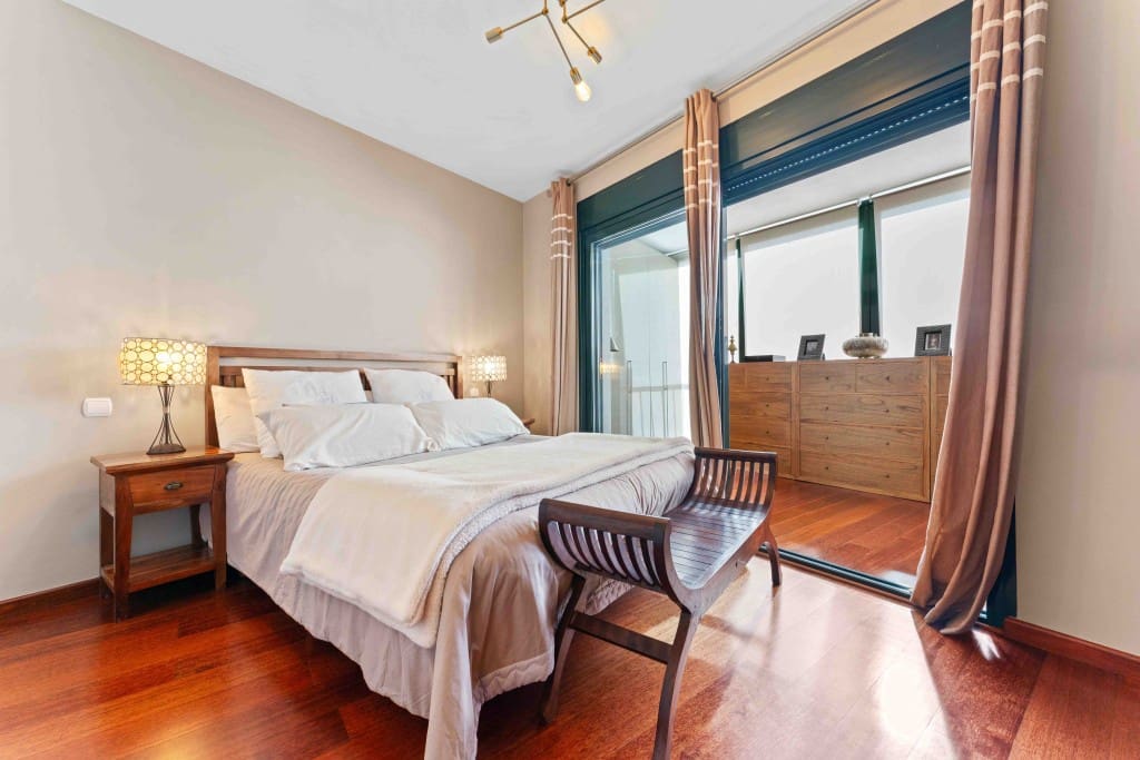 3 sypialnia Apartament na sprzedaż w Santa Ponsa z basenem garażem - 990 000 € (Ref: 8781161)